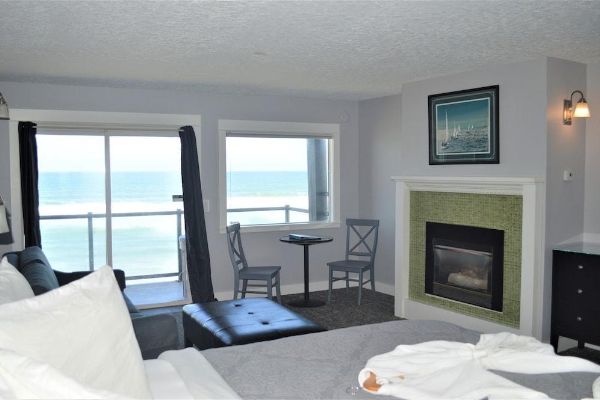 Beachfront Manor Hotel (Lincoln City)